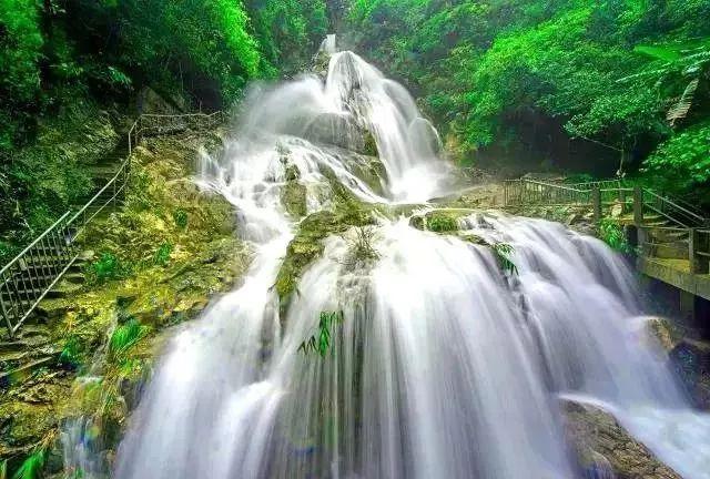逃离遗弃的建筑3